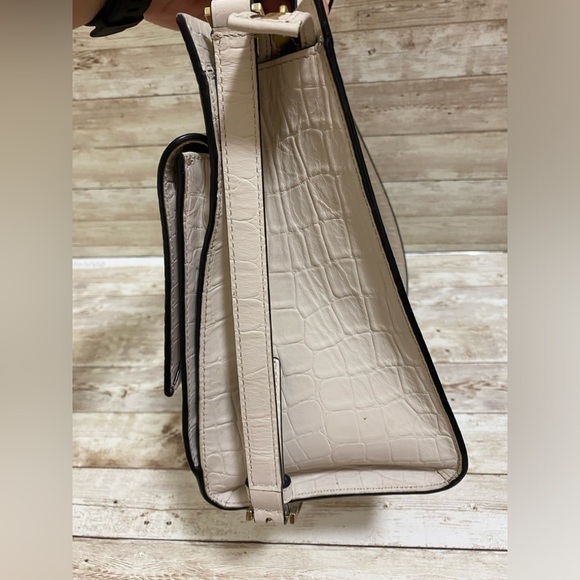 Kate Spade Purse Large Beige Pebbled Leather Crocodile Embossed - Picture 6 of 16